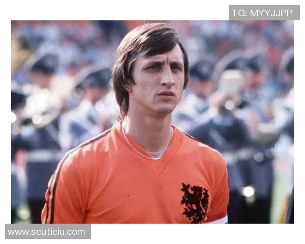 从被忽视到光辉时刻 他曾是足球场上的被欺负者