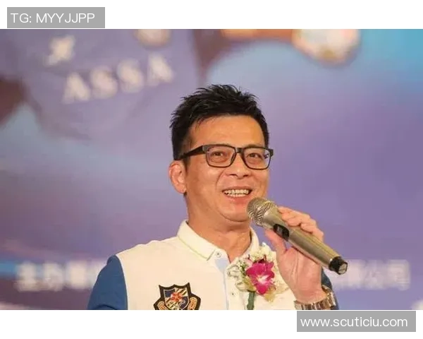 某足球明星吃中国零食视频引发热议粉丝纷纷模仿挑战美味分享文化